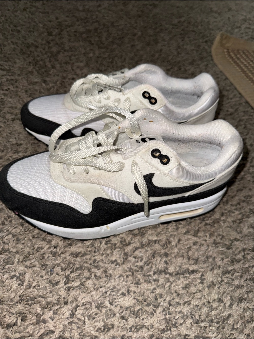 Nike Air Max 1 White/ Black Sneakers